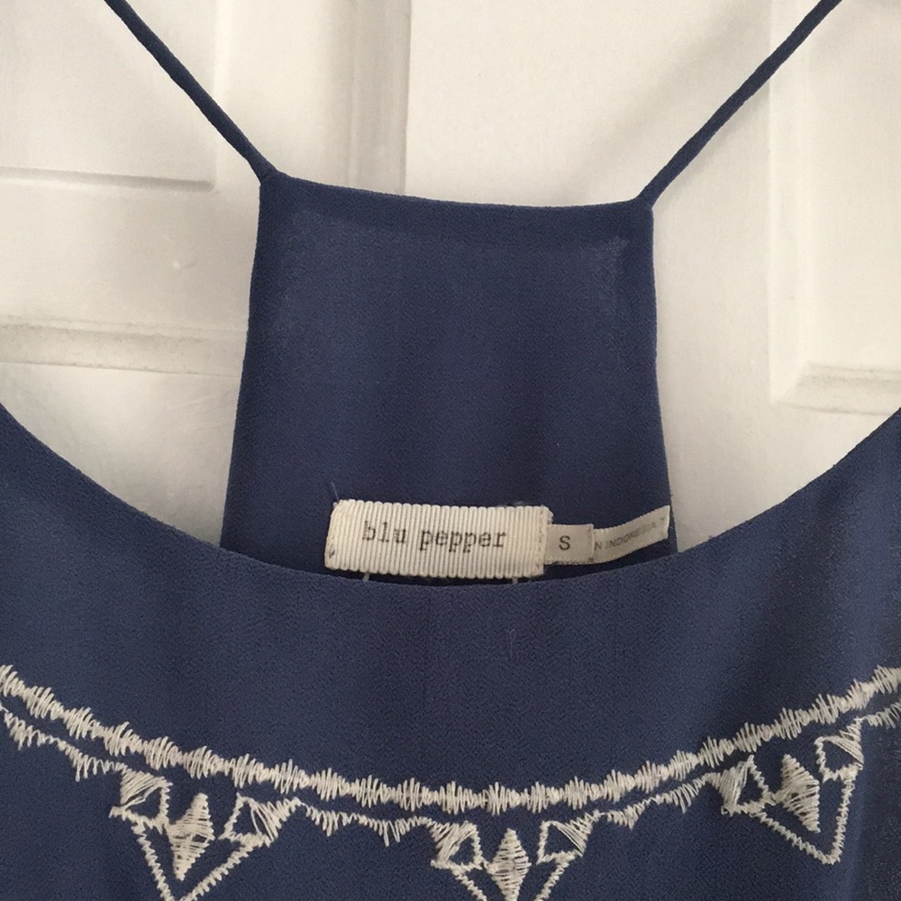 Embroidered tank top - Picture 2 of 3